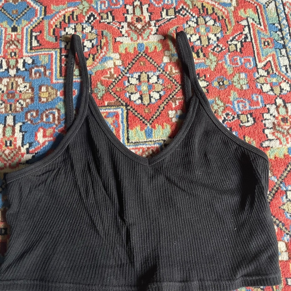 TNA Black Ribbed V-Neck Crop Top